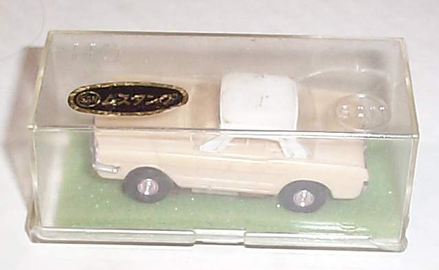 VINTAGE 1960’S ATLAS HO SLOT CAR RED GUIDE PINS SEALED ORIGINAL PACK 